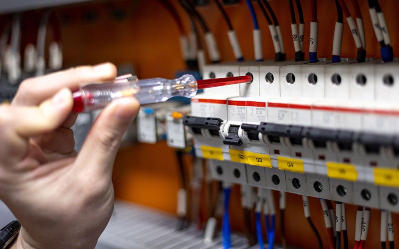 we fix electrical panels in dickinson